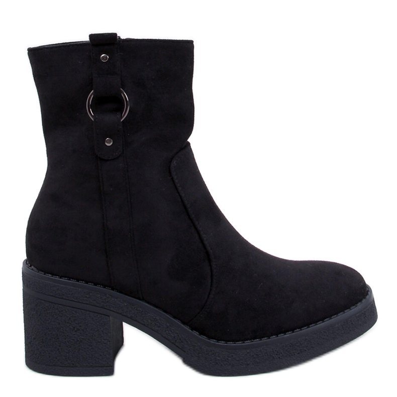 Black wide-heeled ankle boots