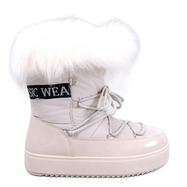 Beige fur snow boots