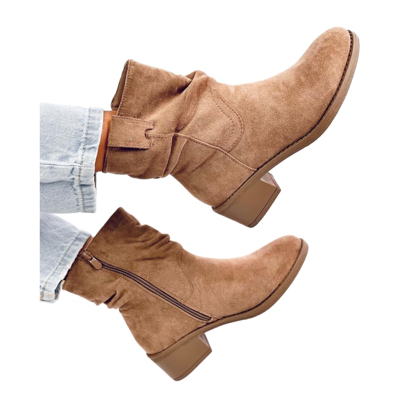 Camel ankle boots with a ruffled upper brown