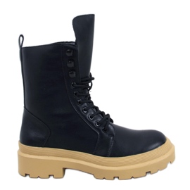 Lace-up ankle boots with a protector black