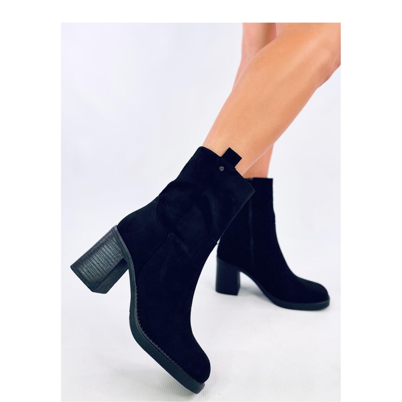 Salifi Black wide-heeled ankle boots - Inello