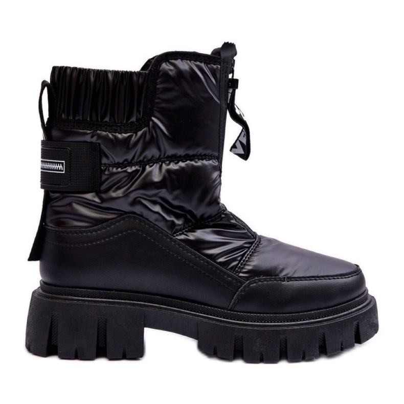 Women's black insulated snow boots