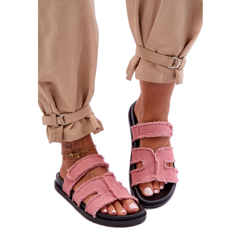 Classic women's slippers made of pink fabric