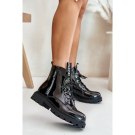 Workers Zinfrey model 090 Black - Step in style