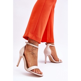 Sandals Model Rayden 23-20210 Beige - Step in style