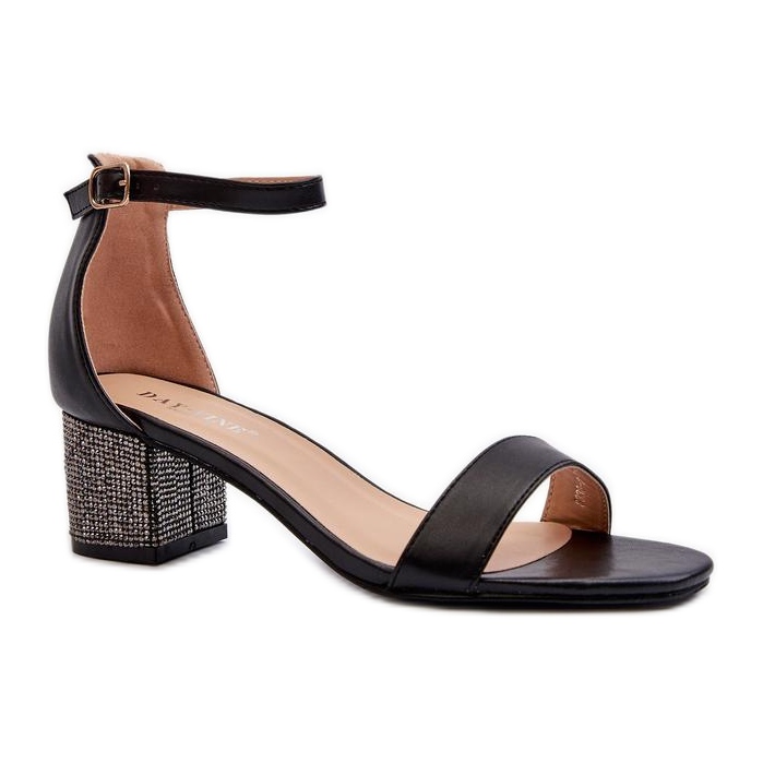 Sandals Model Wiatalia 8338-257 Black - Step in style