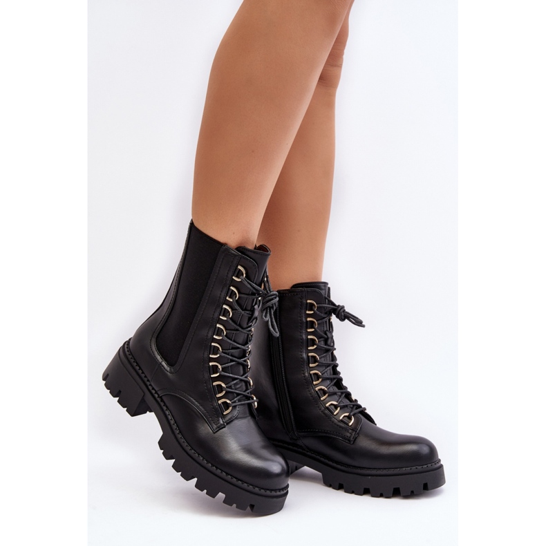 Workers Model Charmea F33 Black Leather - Step in style