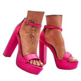Model 7014 Sky Dream sandals pink