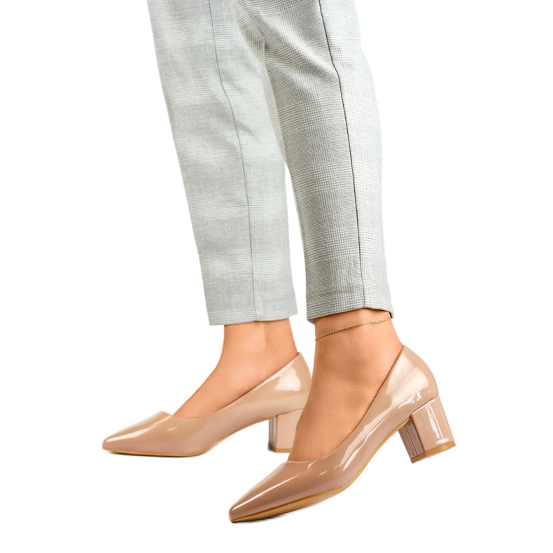 Pumps Model CIC-312A Beige - PRIMO