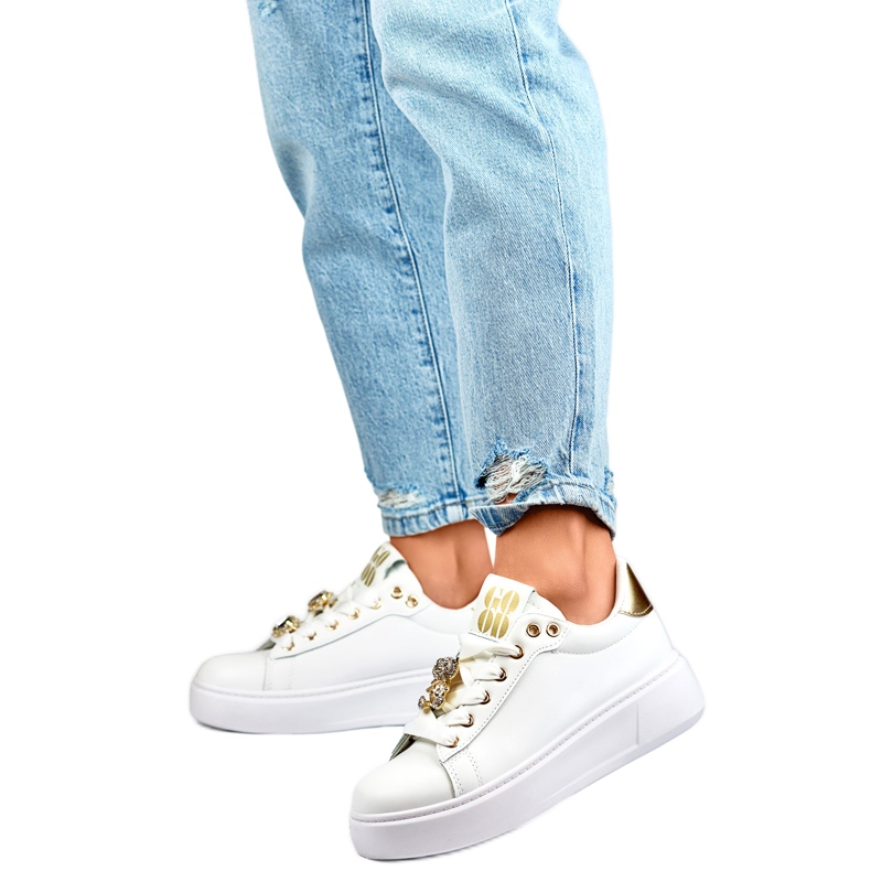 Women's Sports Shoes with a Teddy Bear EV392-1GO white