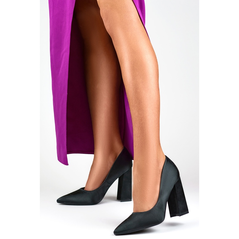 Pumps Model 9820B Black - PRIMO