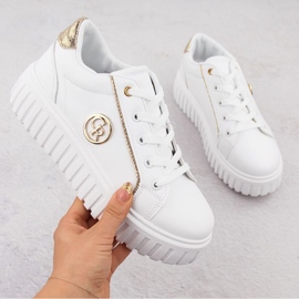 News shoes on the 4757 EVE459 platform white