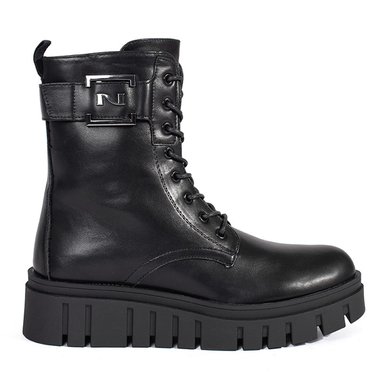 Seastar Black lace-up ankle boots on the platform