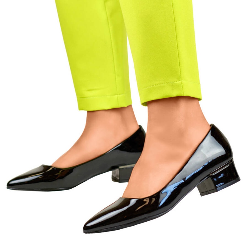 Women's pointed-toe, low-heeled pumps, patent black, GD-XR106C-B