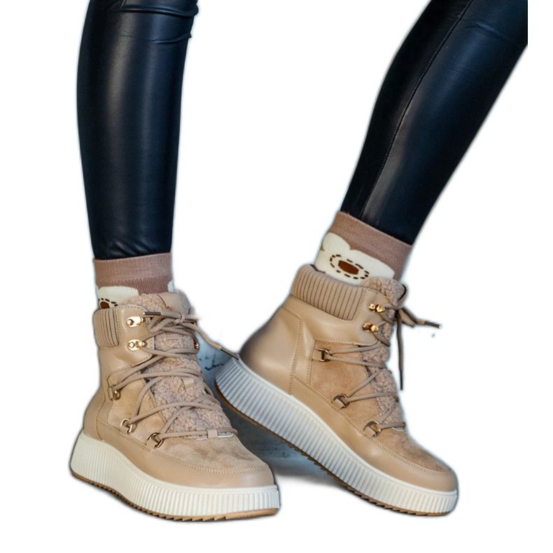 Rosemarie beige ankle boots with a thick sole