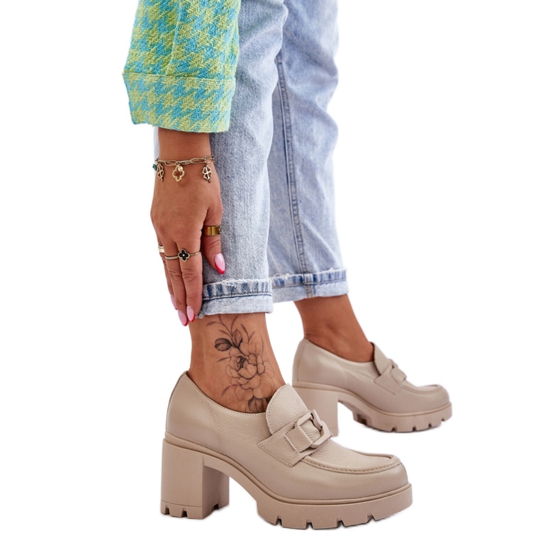 Shoes Model 20097 Beige Lacquer