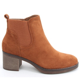 Camel insulated wide-heeled ankle boots brown