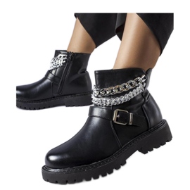 Black ankle boots with decorative chains Mezzavia - Solea