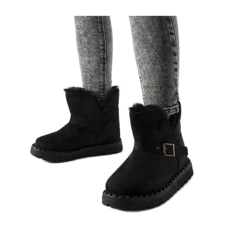 Black insulated snow boots with a cutout Monal - Solea