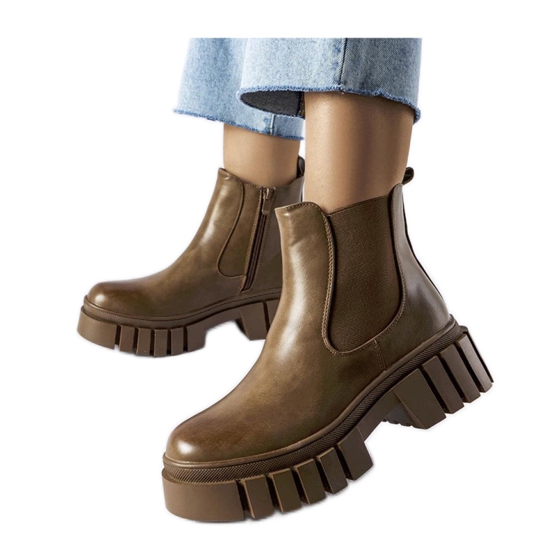 Brown platform Chelsea boots from Giusy - Solea