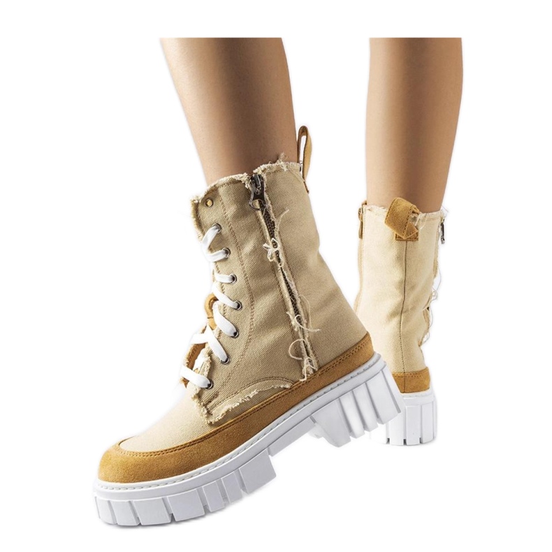 Beige insulated boots from Crispiero - Solea