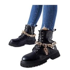 Black boots with a chain Bowling - Solea Black boots with a chain Bowling - Solea