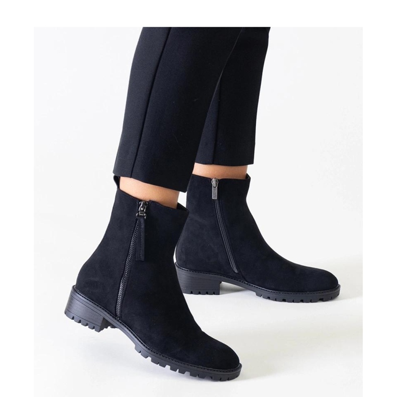 Black high ankle boots on an eco-suede platform by Zahra - Solea