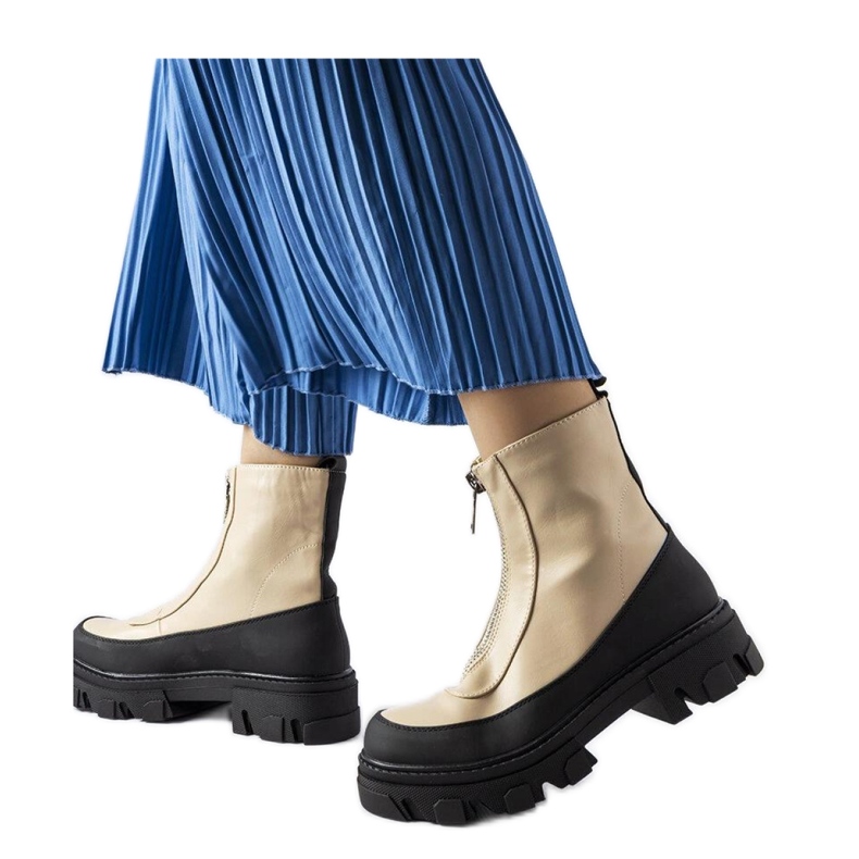 Beige massive ankle boots with a zipper from Morley - Solea