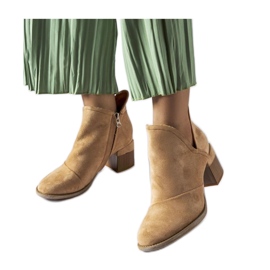 Beige ankle boots with an irregular upper by Busson - Solea