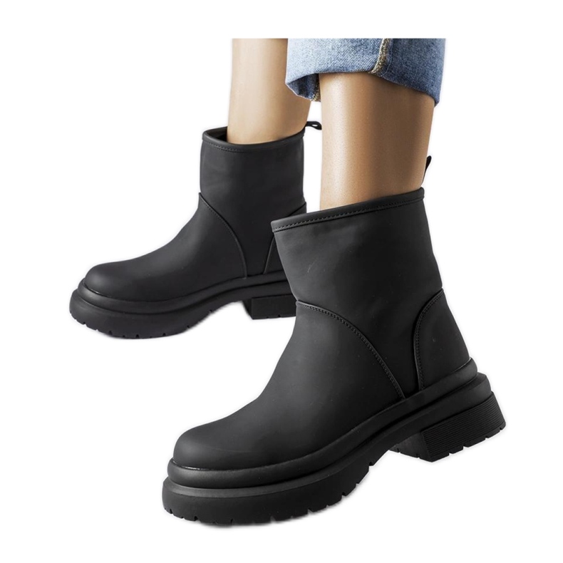Black rubber insulated boots by Clotilde - Solea
