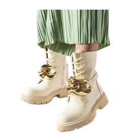 Beige hiking boots with a Galar chain - Solea