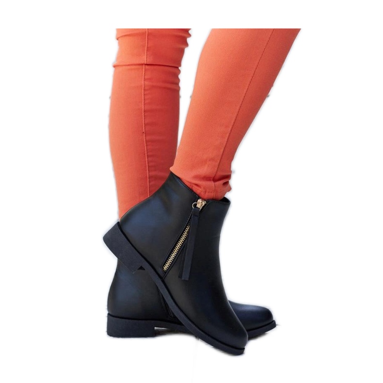 Black insulated flat boots by Paien - Solea