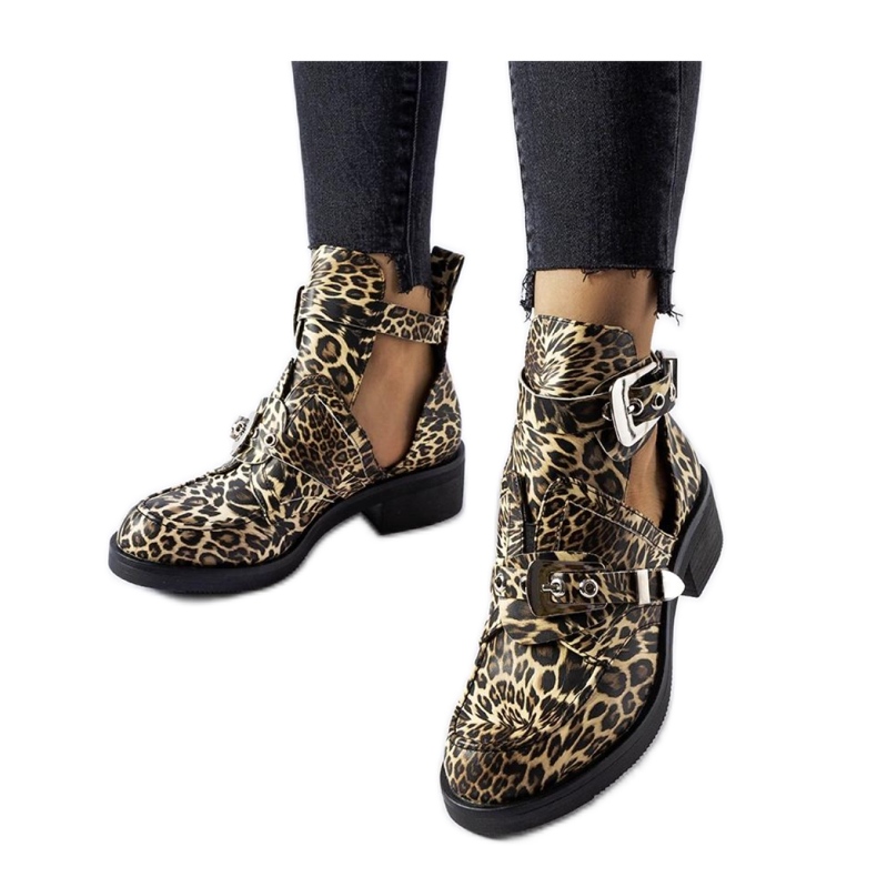 Boots with leopard print cutouts black