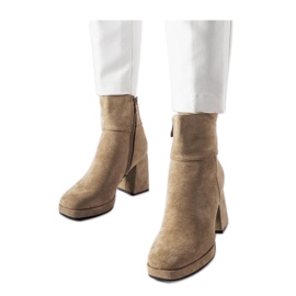 Gray ankle boots on a massive heel Itaf - Solea beige
