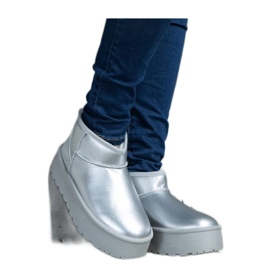Silver low snow boots on the Lianda - Solea platform grey