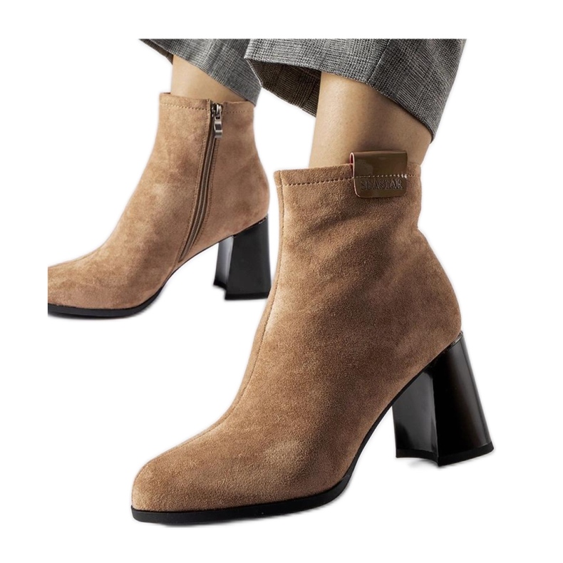 Beige elegant ankle boots