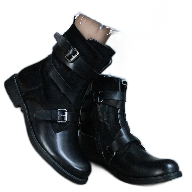 Black insulated flat boots
