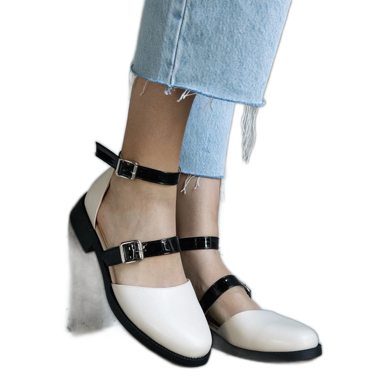 Beige ballet flats with a buckle