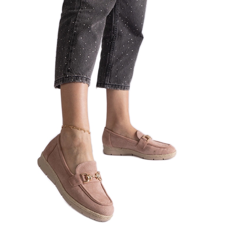 Pink women's moccasins with eco suede with a chain