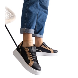 Black women's sports sneakers Black women's sports sneakers