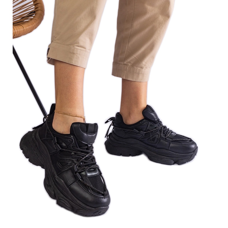 Black women's sports sneakers Black women's sports sneakers