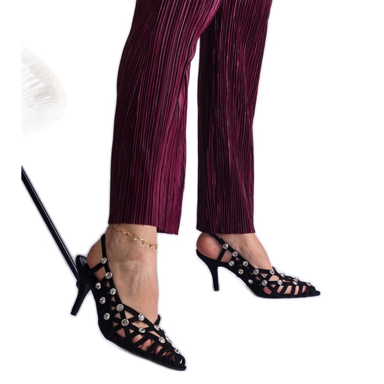 Black sandals braided with stones Black sandals braided with stones