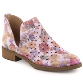 Women's openwork boots inserted into white flowers M. Daszyński SA62-102 Women's openwork boots inserted into white flowers M. Daszyński SA62-102