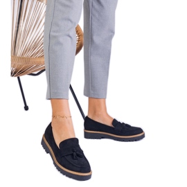 Black women's loafers from Ekozamsz with fringes Black women's loafers from Ekozamsz with fringes