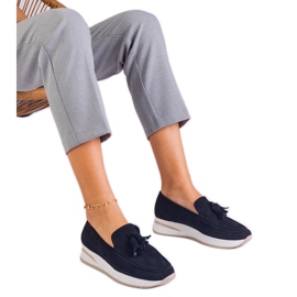 Black women's loafers on the platform with fringes