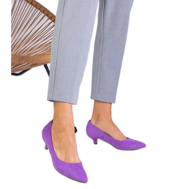 Violet pumps from Ekozamsz on a low high heel