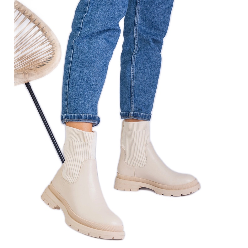 Beige ankle boots with a fabric upper Beige ankle boots with a fabric upper