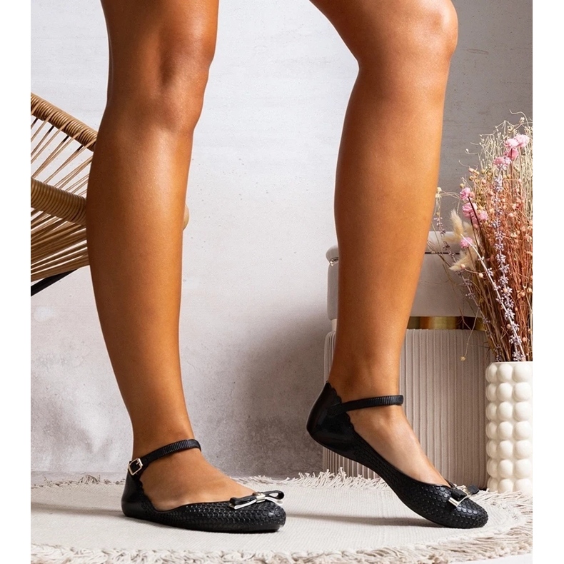 D/GMR Women's black ballerinas made of rubber with a bow and clasp