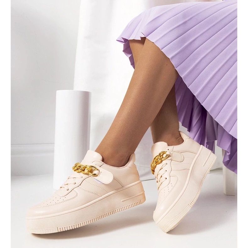 D/GMR Pink sneakers with Memphis chain