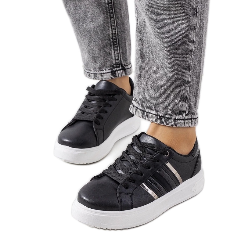 D/GMR Black sneakers on the Goldsmi platform